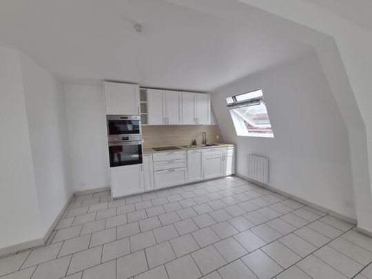 Location Appartement 3 pièces 65m² ARMENTIERES 59280 - Photo 1