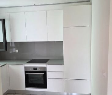 Appartamento 2,5 locali - Photo 2