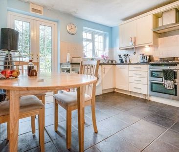 Severn Close, Owlsmoor, Sandhurst, GU47 - Photo 2
