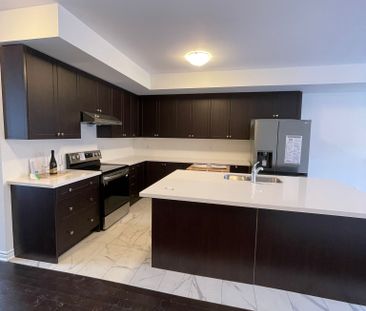 For Lease - 29 Petch Avenue, Caledon, Ontario - Photo 2