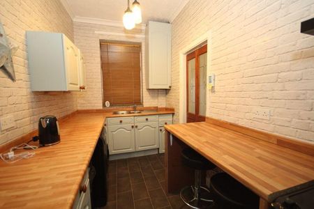 2 bedroom terraced house to rent - Photo 5