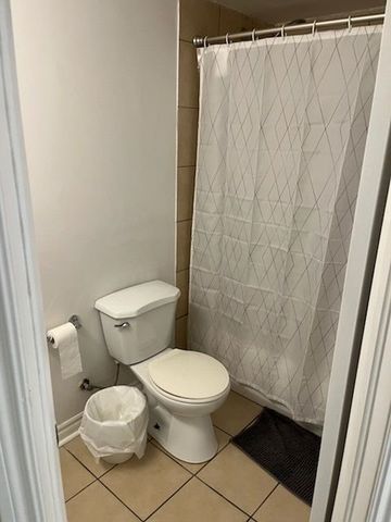 For Lease - 16 Nicole Marie Avenue Unit# Lower, Barrie, Ontario - Photo 2