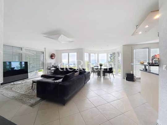 Villa lumineuse et spacieuse, emplacement idéal et vue panoramique! - Foto 1