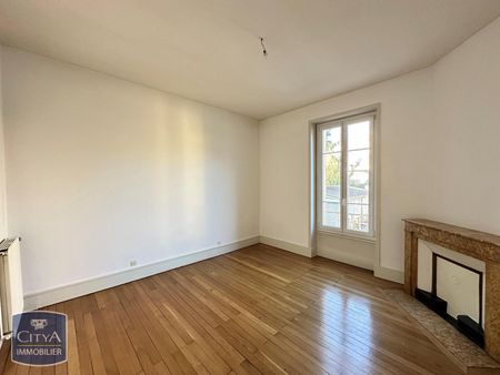 Location Appartement 5 pièces 119m² MACON 71000 - Photo 4
