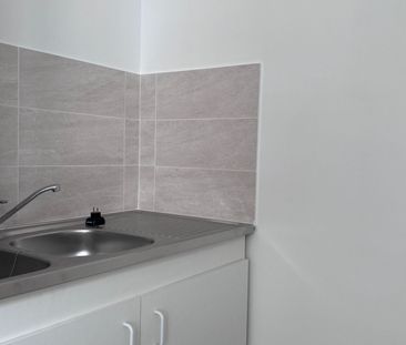 Appartement a louer Aubervilliers - Loyer €609/mois charges compris... - Photo 6