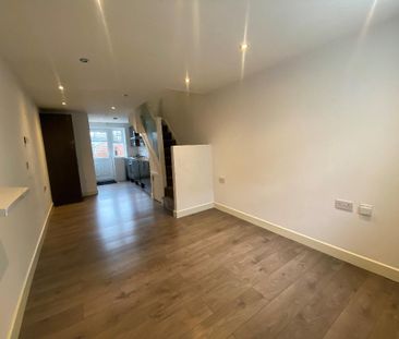 2 Bedroom End Terraced House To Rent - Photo 2