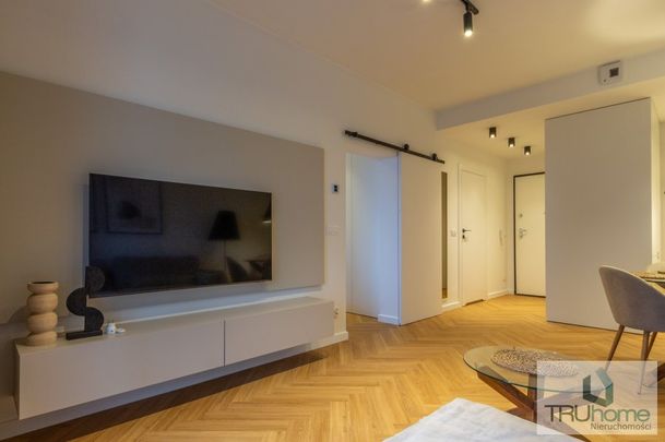 C.O. podłogowe, balkon, garaż | 1-sza Dzielnica - Photo 1