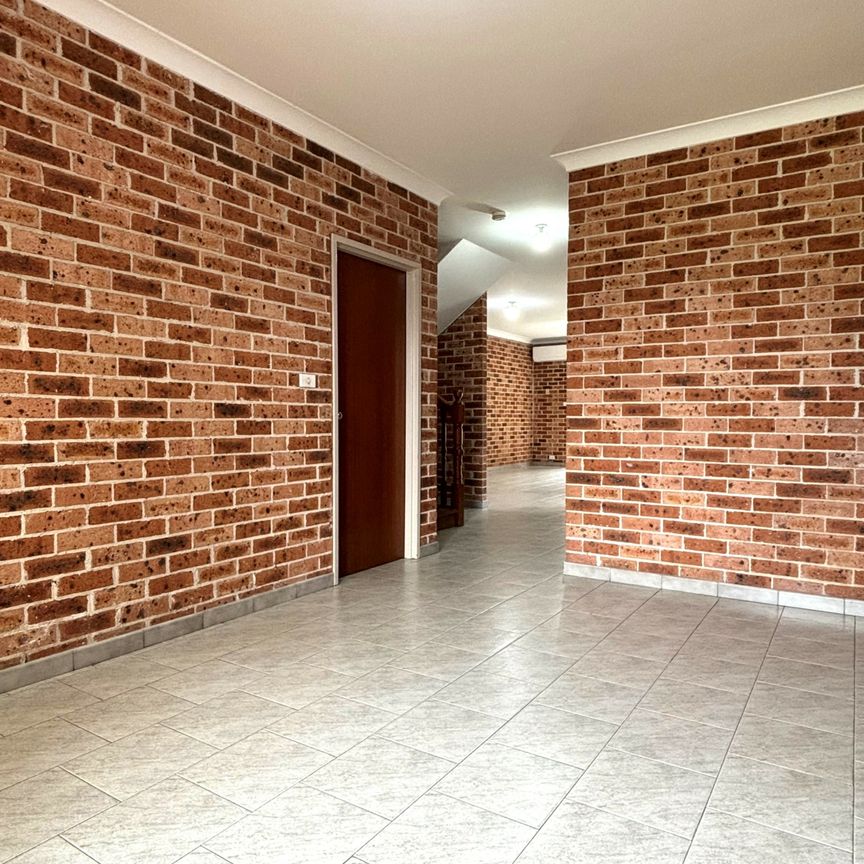 Duplex in Sought After Bossley Park! - Photo 1