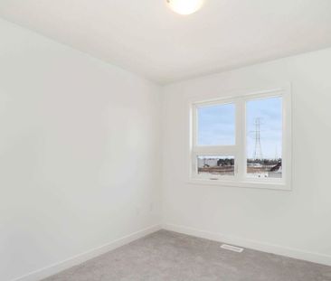 For Lease - 3079 Cherry Blossom Cmn N/A, Burlington, Ontario - Photo 5