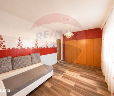 Casă / Vilă cu 9 camere de închiriat în zona CFR - Fotografie 1