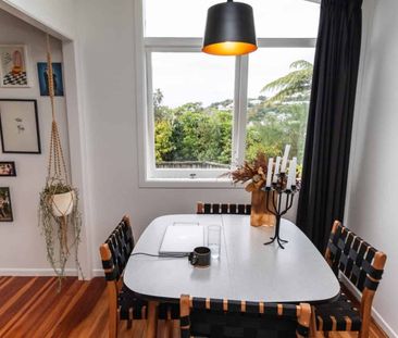 Sunny 3-Bedroom Home in Karori - Photo 1