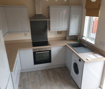 2 bedroom terraced house to rent - Photo 3