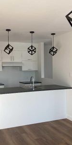 4 1/2 à louer avec espace bureau - Photo 3