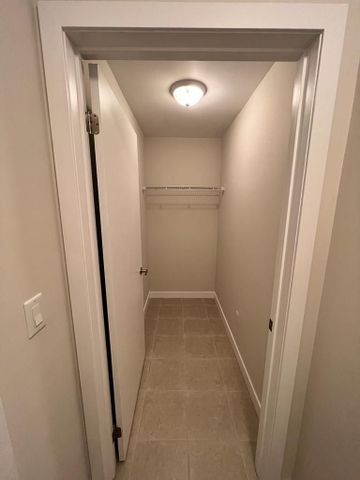 For Lease - 2490 Old Bronte Road Unit# 616, Oakville, Ontario - Photo 4