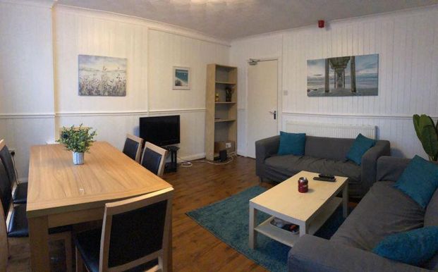 7 bedroom detached house to rent - Photo 1