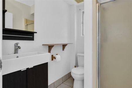 For Lease - 746 King Street, Hamilton, Ontario - Photo 3