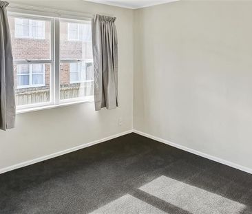 St Johns - Rennovated 1 bedroom + Office - Photo 1