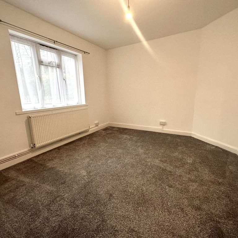2 bedroom maisonette to rent - Photo 1