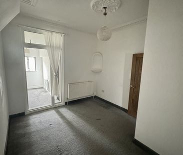 3 Bed Flat, Russell Road, E10 - Photo 3