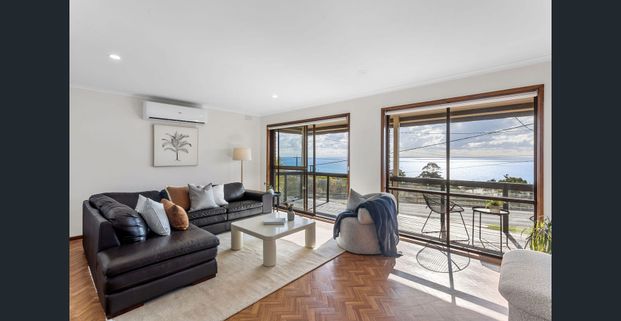 Breathtaking Bay Views – McCrae - Photo 1