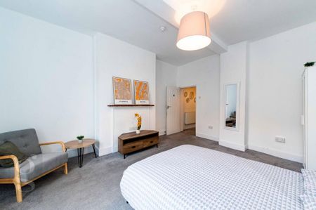 1 bedroom in a house share to rent - Photo 5