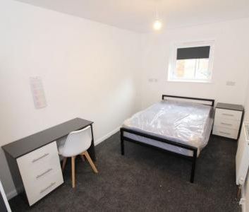 4 Bedroom House, Norfolk Park Road, Bill inc - Photo 5