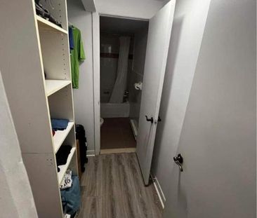 GHETTO MCGILL- STUDIO RENOVÉ & MEUBLÉ- EMPLACEMENT EXCEPTIONNEL - Photo 4