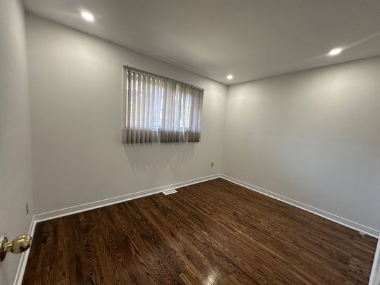 For Lease - 1252 Mont Clair Drive Unit# Main Floor, Oakville, Ontario - Photo 1