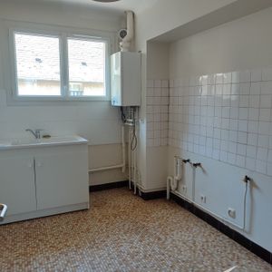 Location Appartement 2 pièces 43m² OBJAT 19130 - Photo 3