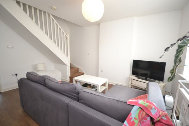 2 bed Mid Terraced House for Rent - Photo 1