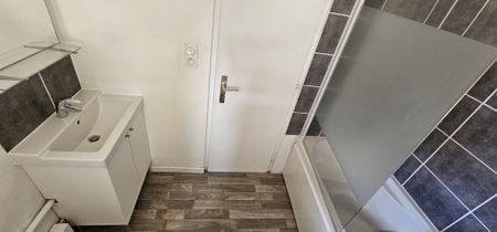 Location Appartement 3 pièces 53m² MULHOUSE 68100 - Photo 5