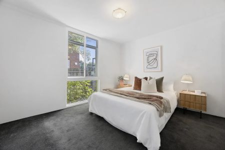 Effortless Northern Living in Walkable Pocket - Photo 2