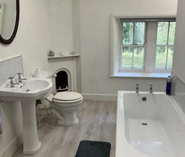 2 bedroom semi-detached house to rent - Photo 3