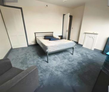 5 bedroom terraced house to rent - Photo 4