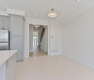 For Lease - 74 Tipp Drive, Richmond Hill, Ontario - Photo 2