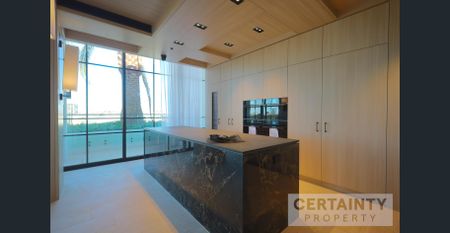 One Earle Lane, Architectural Excellence Meets Elevated Living - Photo 5