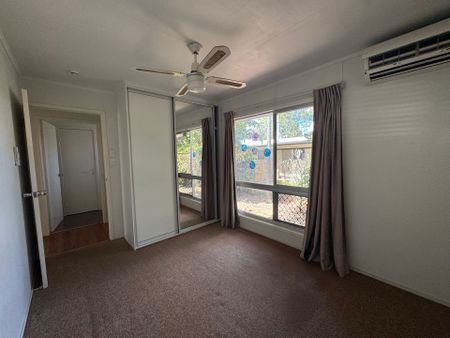 3 Bedroom Home for the Entertainer - Photo 3