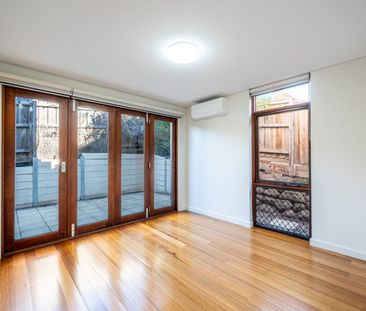 1/30 Ormond Road, Ascot Vale VIC 3032 - Photo 2