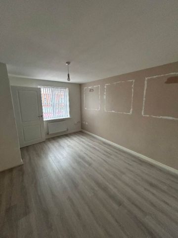 Eldergreen Close, Bolton - Photo 3