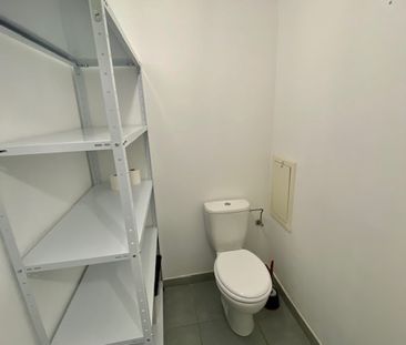 Location Appartement 1 pièce 44m² - Photo 3