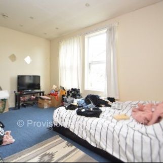 2 Bedroom Properties Meanwood - Photo 1