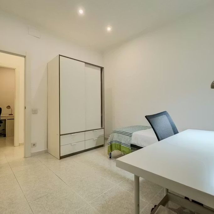 Carrer de Biscaia, Barcelona, Catalonia 08027 - Photo 1