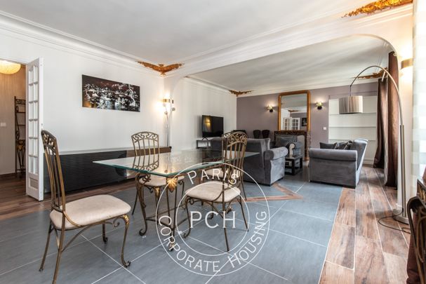 Tout savoir sur cet appartement dans le quartier Saint Philippe du Roule, à Paris 8ème - Photo 1