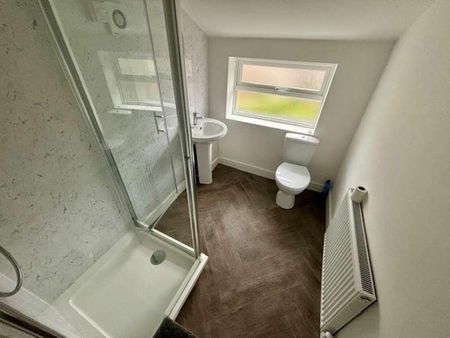 College Street, St. Helens, WA10 - Photo 4