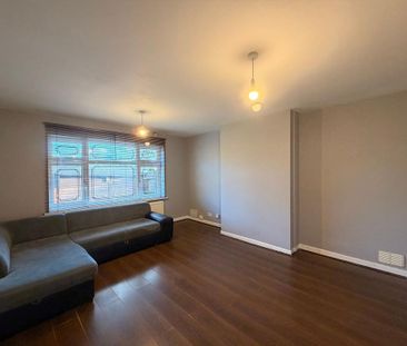 2 bedroom detached bungalow to rent - Photo 3