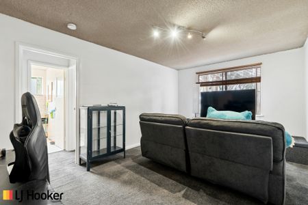 Charming One Bedroom Unit - Photo 2