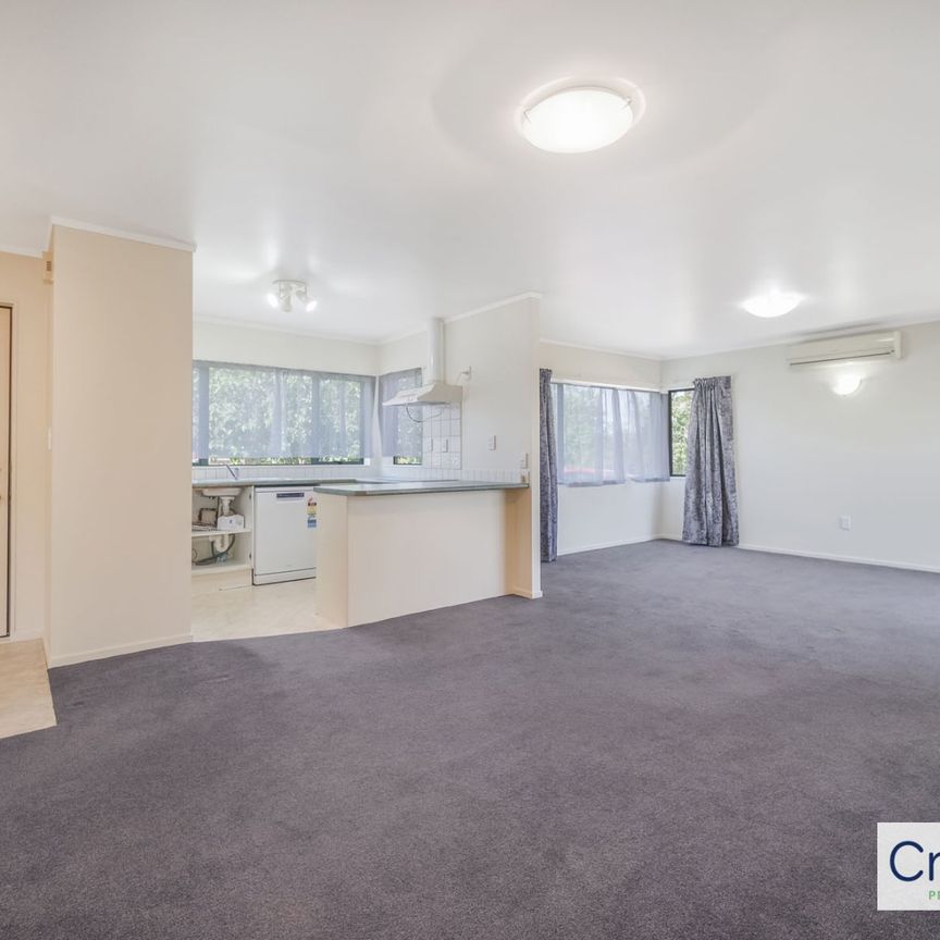 Charming 3-Bedroom Home in Henderson – 30 Kona Crescent - Photo 1