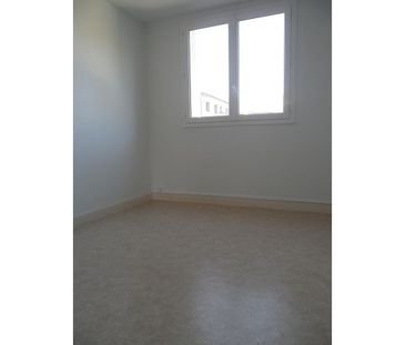 Location Appartement 3 pièces 59m² BOURGES 18000 - Photo 3