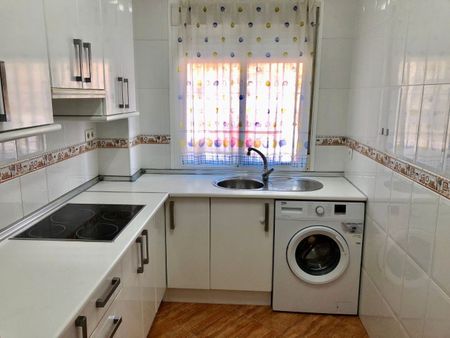 Piso de alquiler en Centro - Photo 5