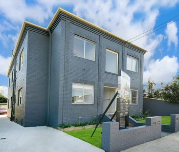 Renovated 2 Bedroom Apartment in Burwood! - Photo 5